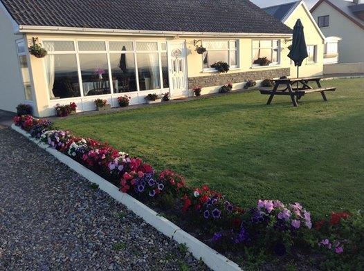 Seaside Accomodation Bed & Breakfast Quilty Exterior photo